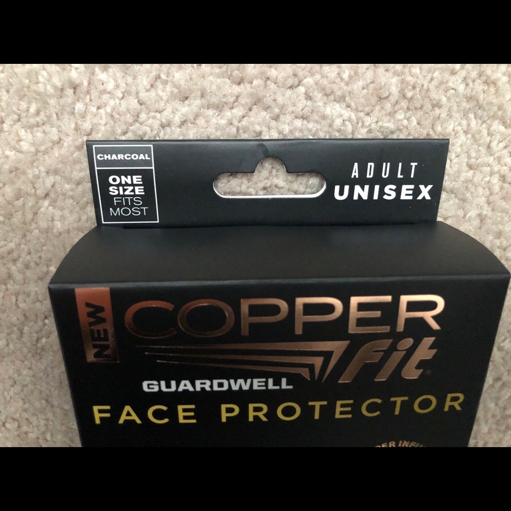 New In Box Men’s Face Protector - Picture 2 of 5